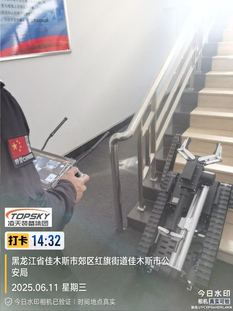 排爆機器人單擺臂驗收.jpg